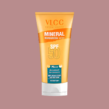 VLCC  Natural Sciences Mineral Sunscreen Tinted  SPF 50 gm VLCC